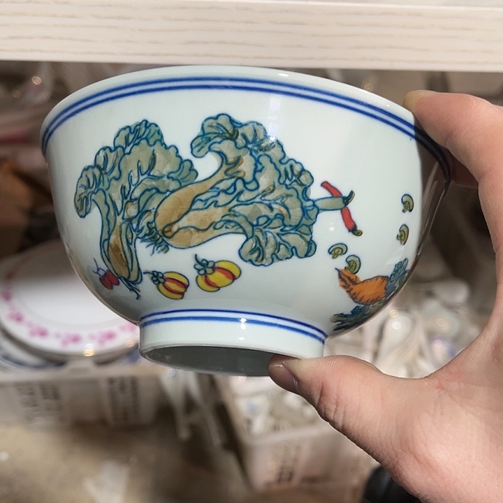 瓷片///直径15厘米。绿西西。