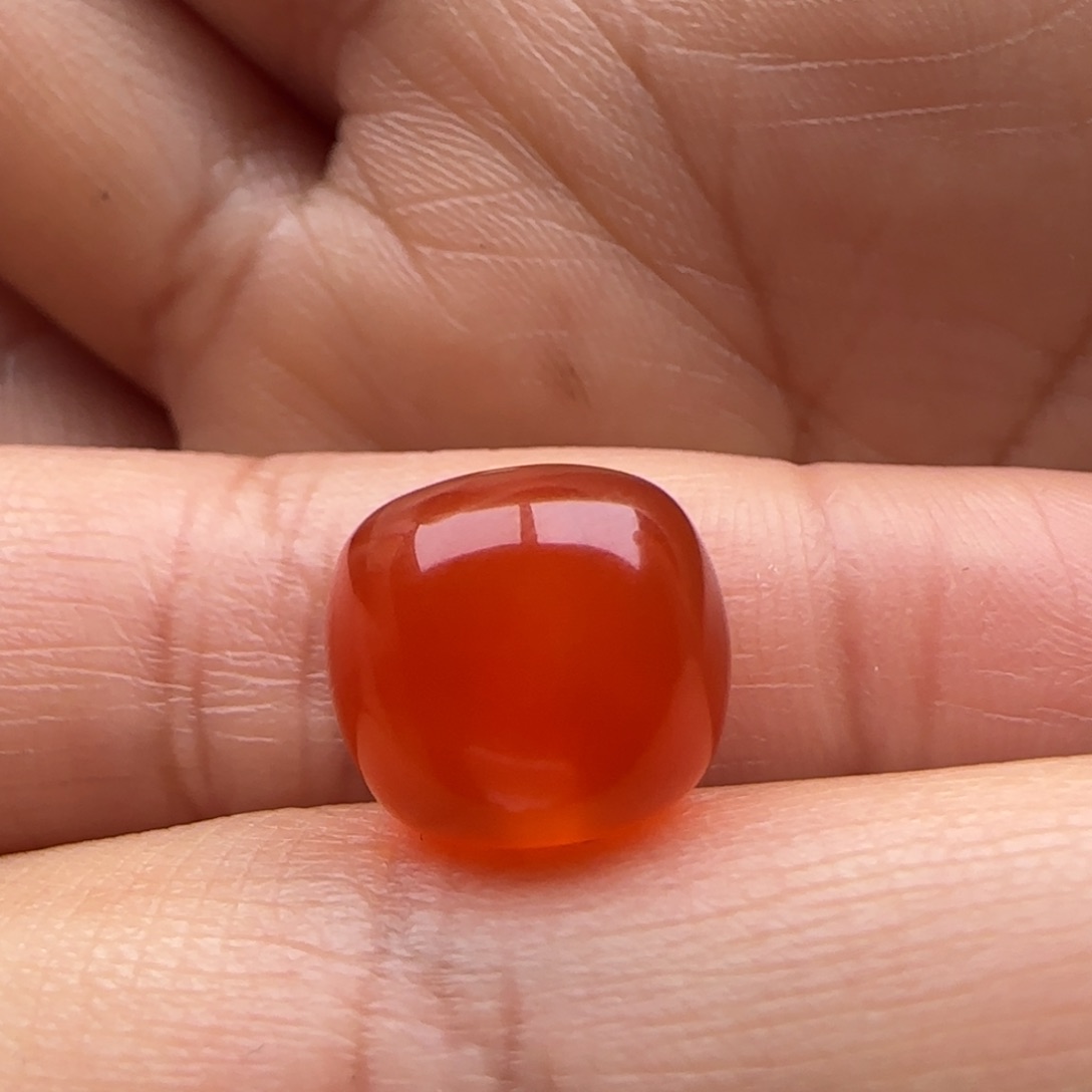 南红玛瑙老型12.1x 11未镶嵌洪*皮裂 白马牙