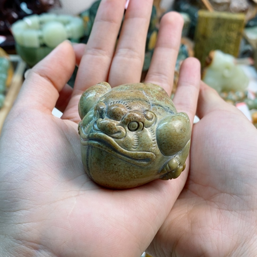 透闪石质玉手把未镶嵌