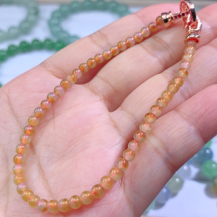 翡翠手链未镶嵌翡翠