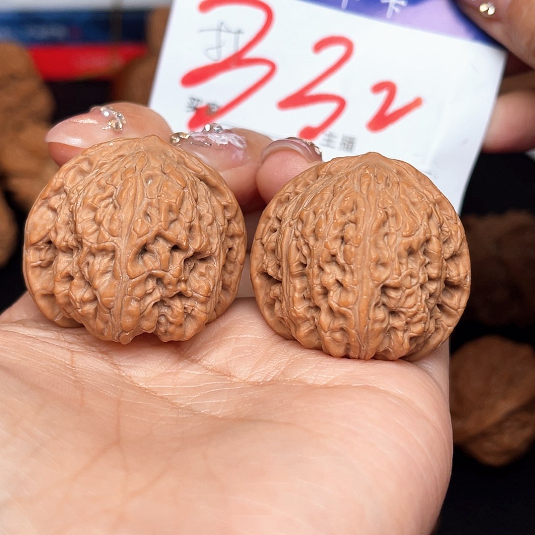 桃核吊坠全品红宝石核桃34+尺寸y