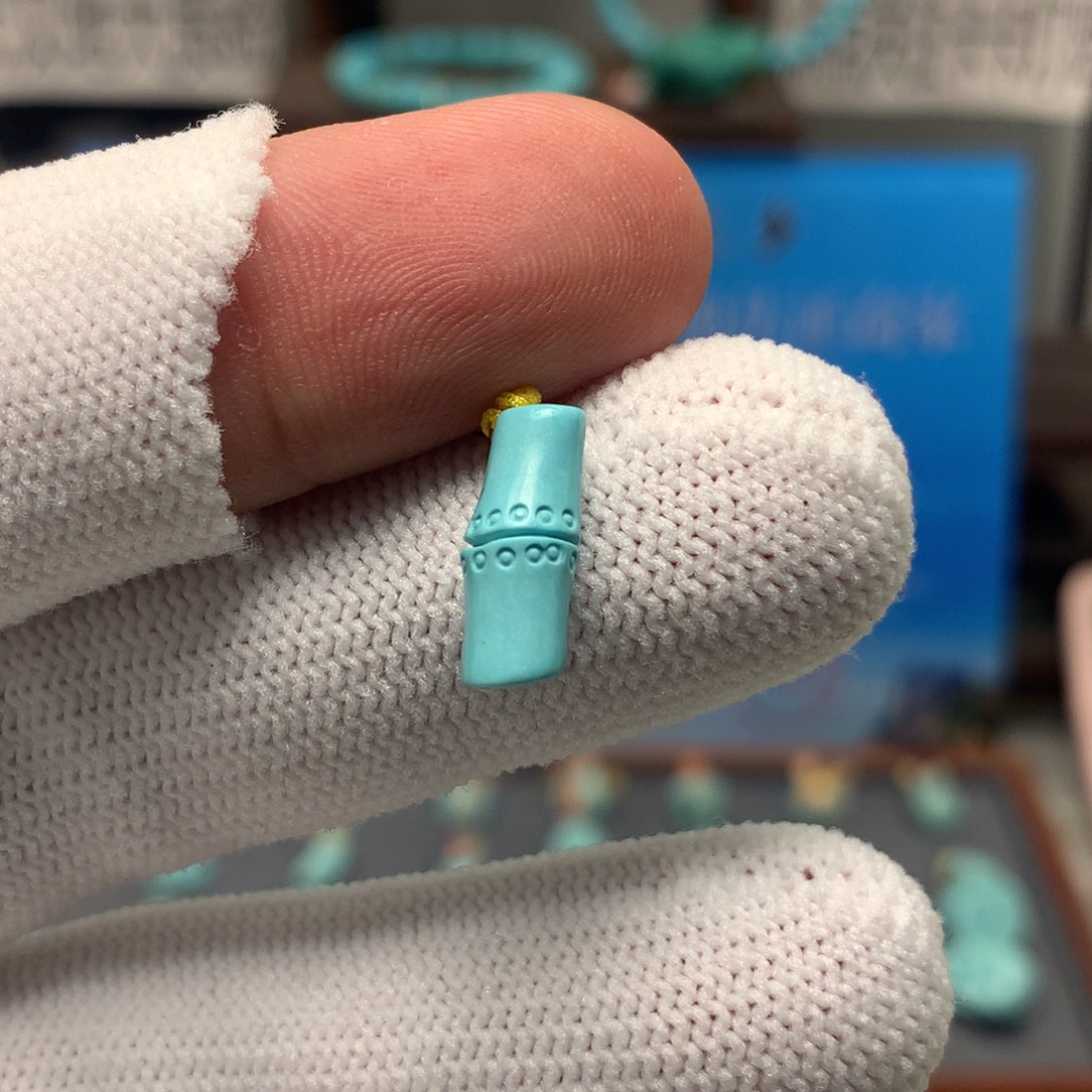 绿松石未镶嵌挂件