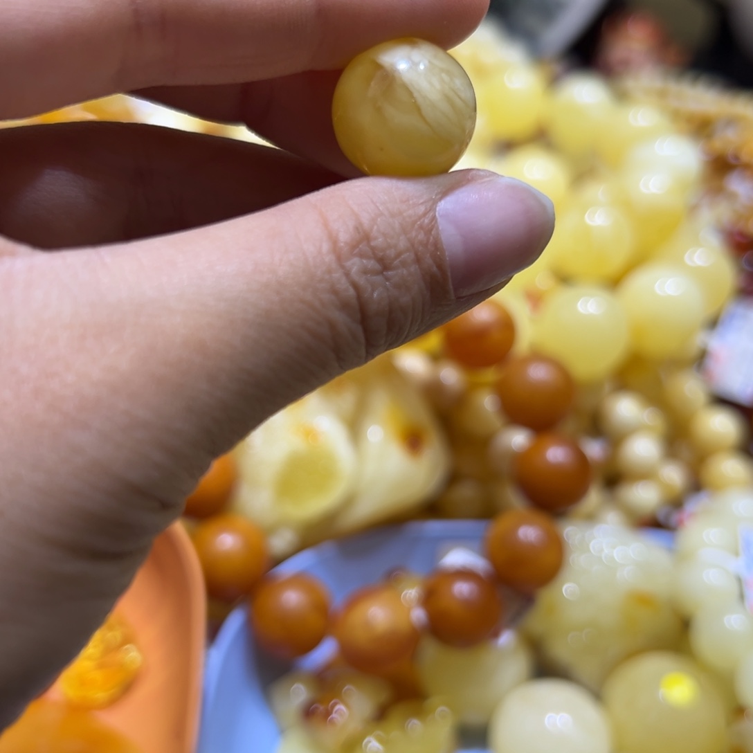 琥珀珠宝奇石未镶嵌