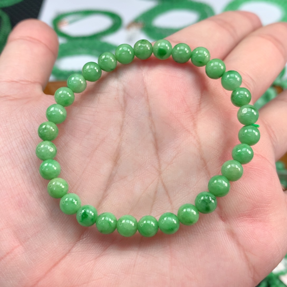 翡翠手链未镶嵌翡翠