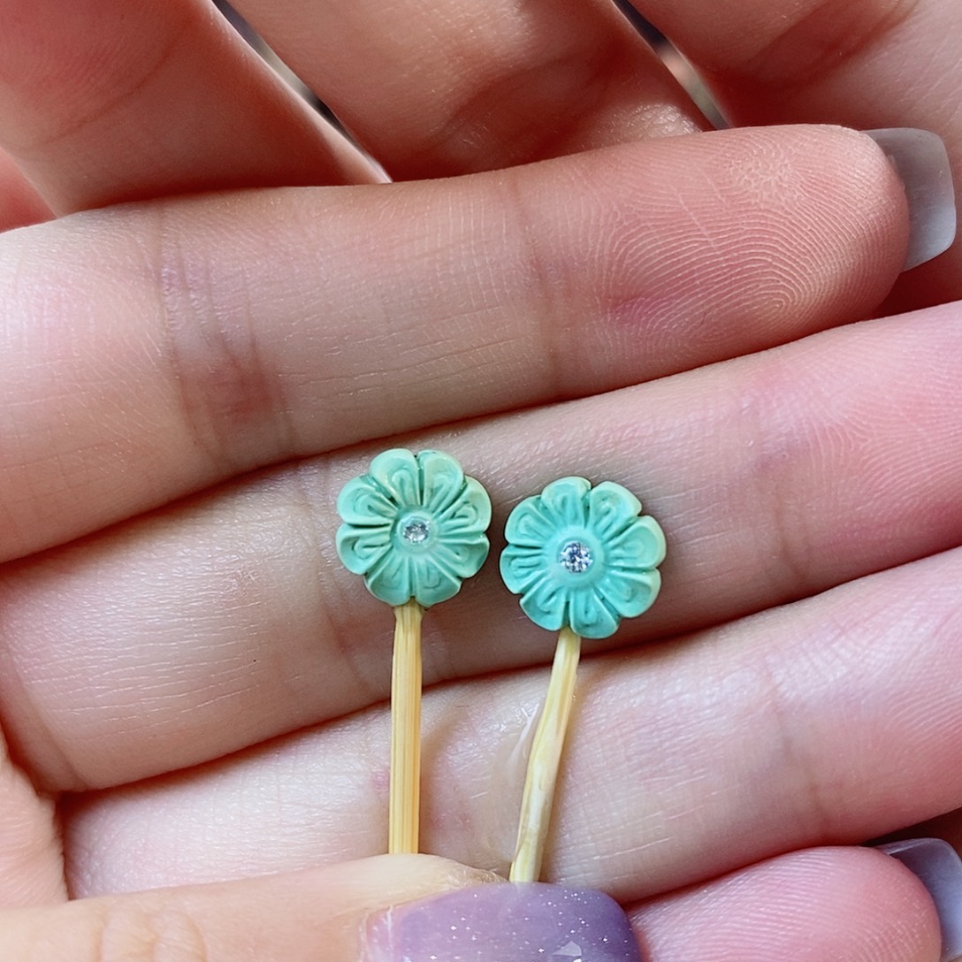 绿松石未镶嵌珠宝奇石