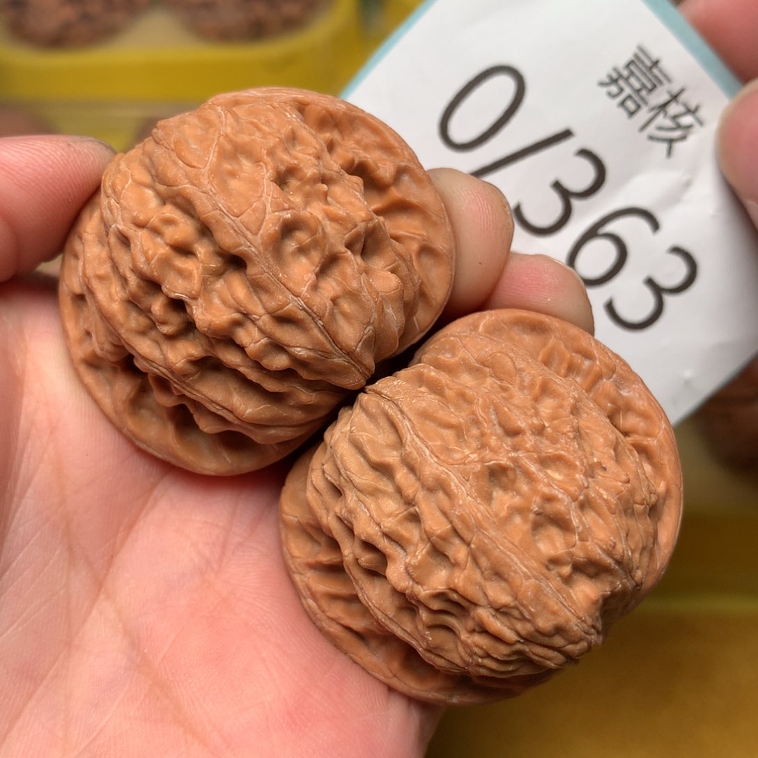 文玩核桃把件山地正磨40