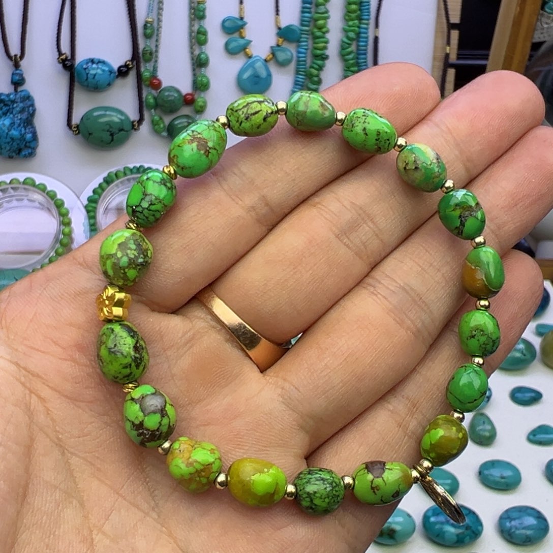 菜籽绿玉化随型手串