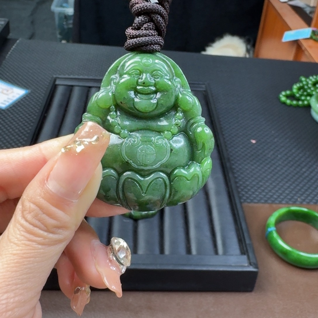 和田玉（碧玉）颈饰未镶嵌