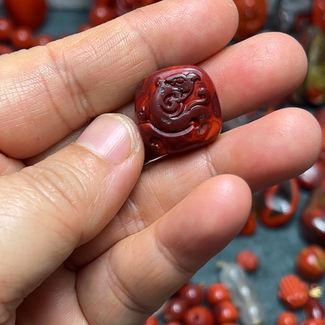 南红玛瑙未镶嵌颈饰