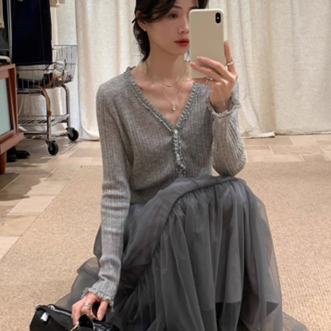 K2043 蕾丝边少女感 修身纸片人 v领蕾丝边针织开衫女