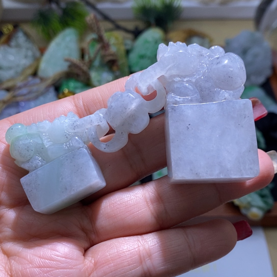 【闪购商品】翡翠颈饰未镶嵌印章