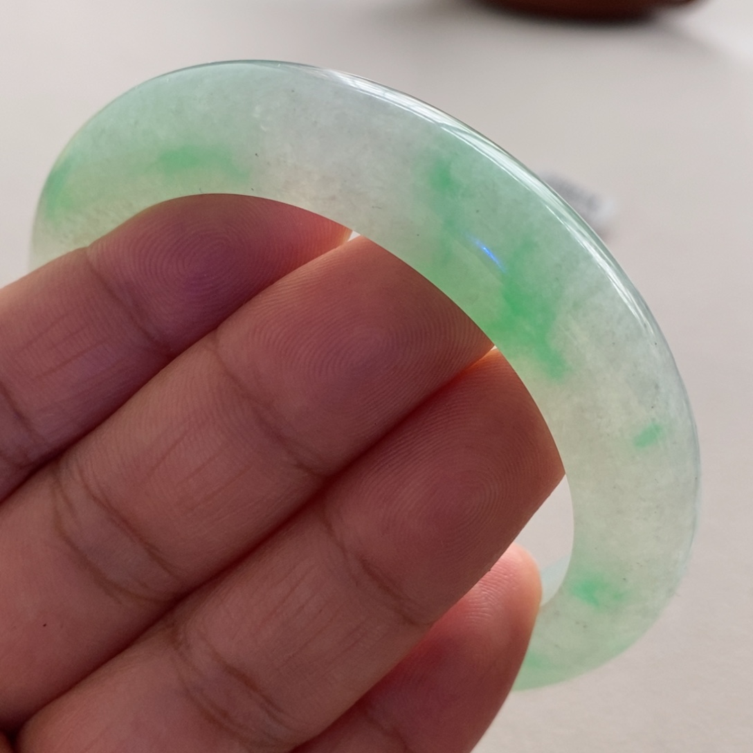 翡翠手镯未镶嵌天然翡翠手镯