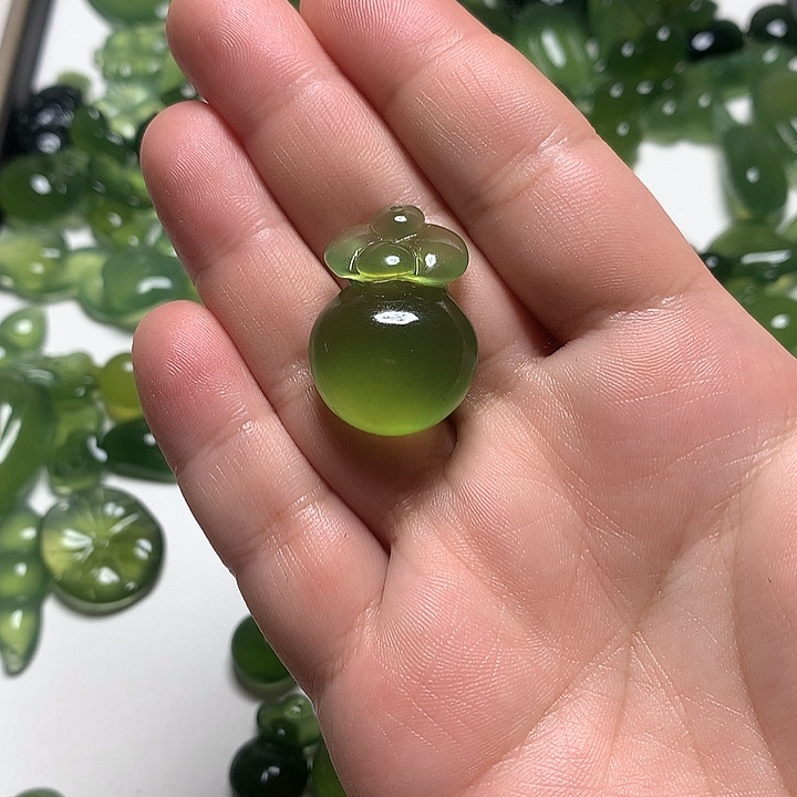 扎***哥蛇纹石玉未镶嵌颈饰