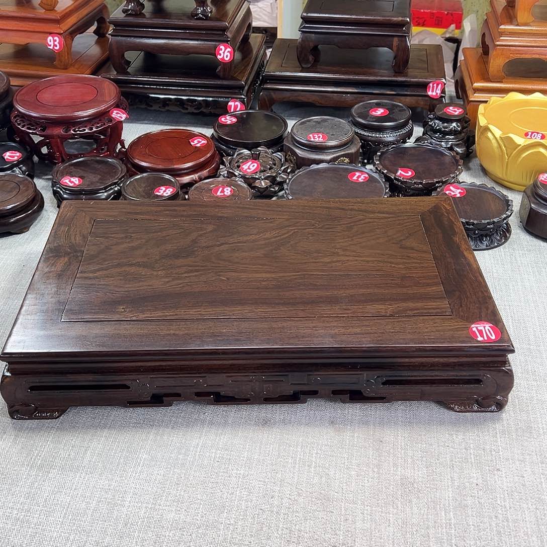 红木底座精雕工艺品