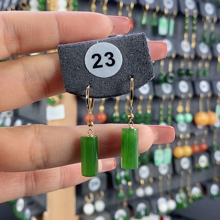 和田玉18K金镶嵌耳饰