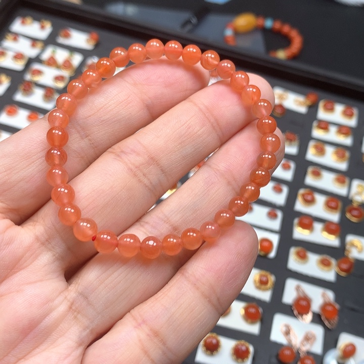 南红玛瑙手链未镶嵌