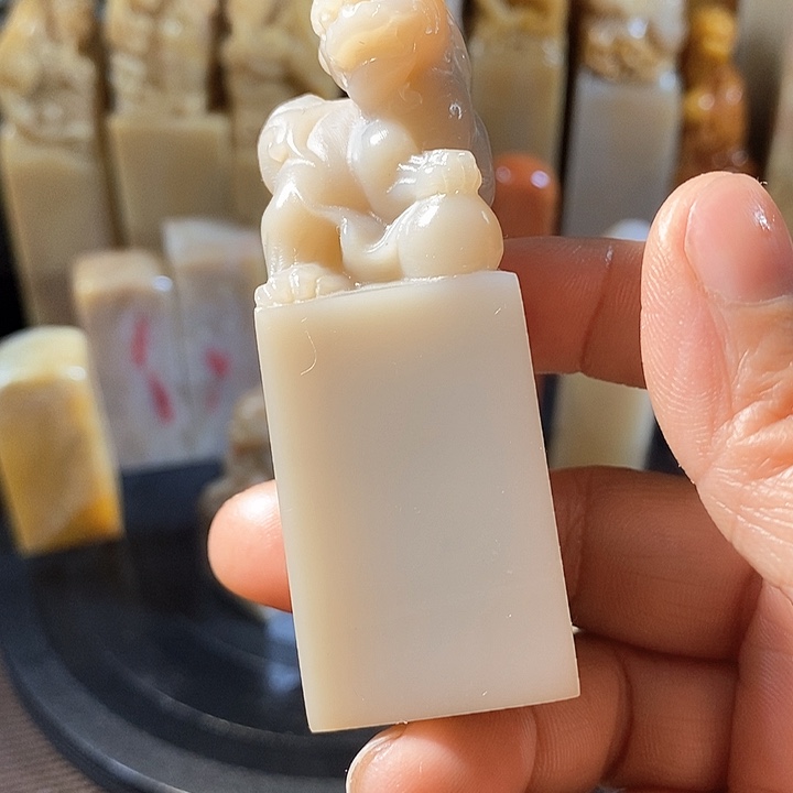 巴林石印石砚**寸巴林石雕刻艺术品