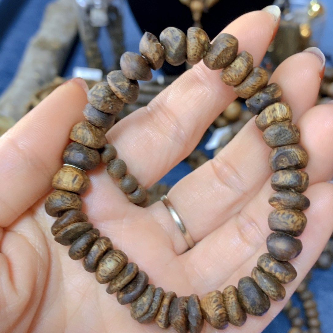 沉香手串张勺子卡9-8克多样性发货一条