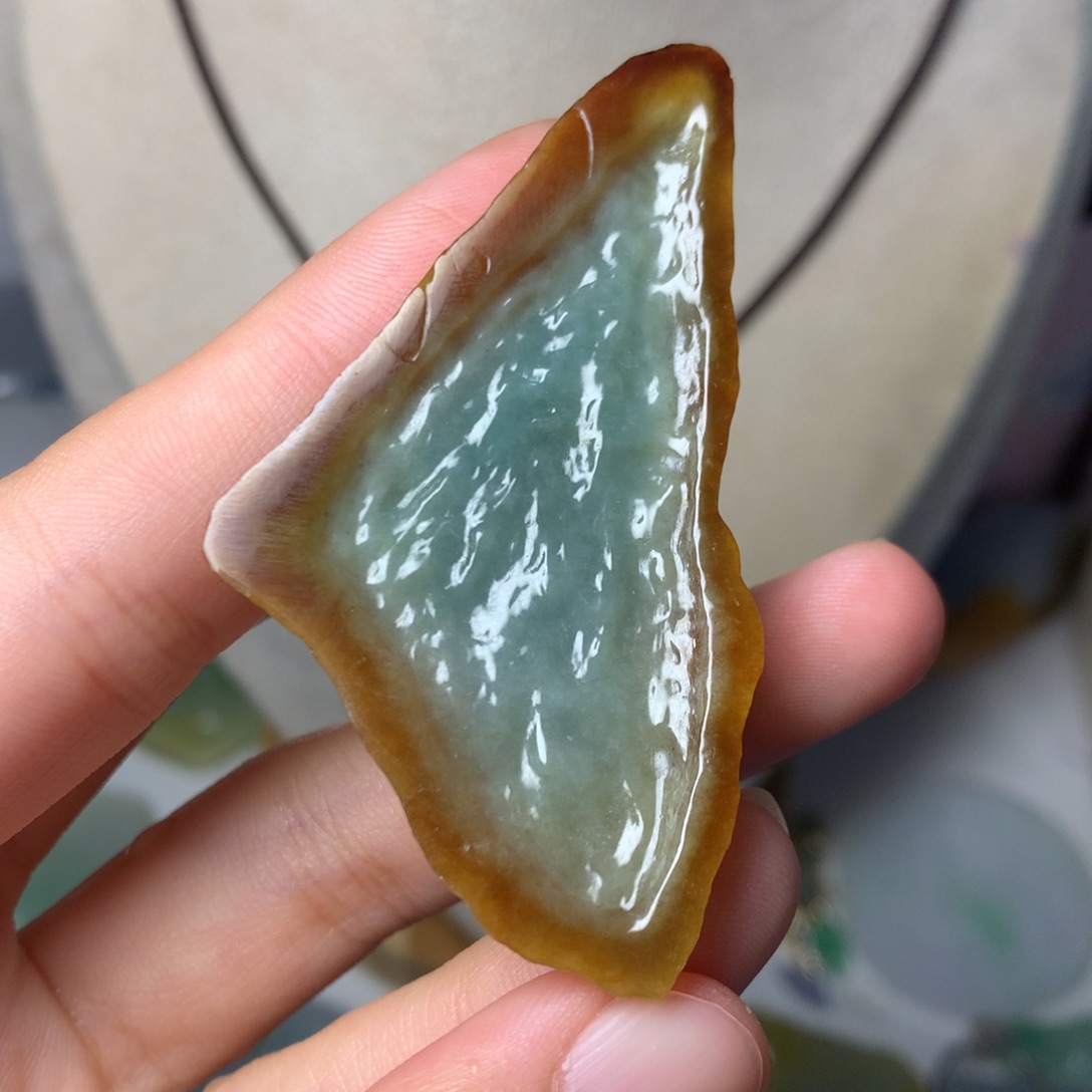 翡翠未镶嵌颈饰吊坠