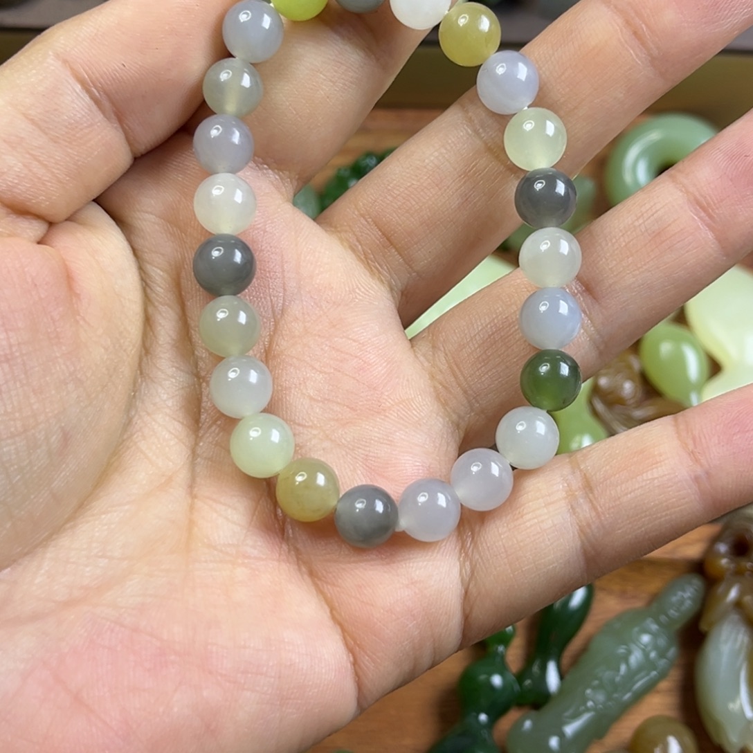 c***_和田玉未镶嵌颈饰