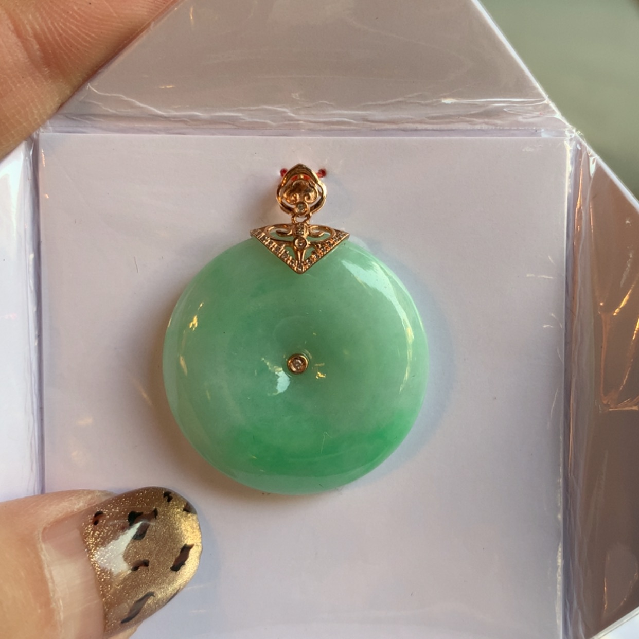 【闪购商品】翡翠颈饰18K金镶嵌平安扣