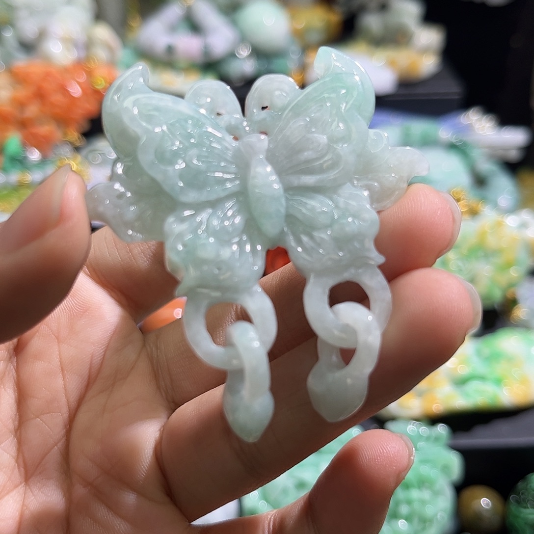 翡翠未镶嵌颈饰待编织