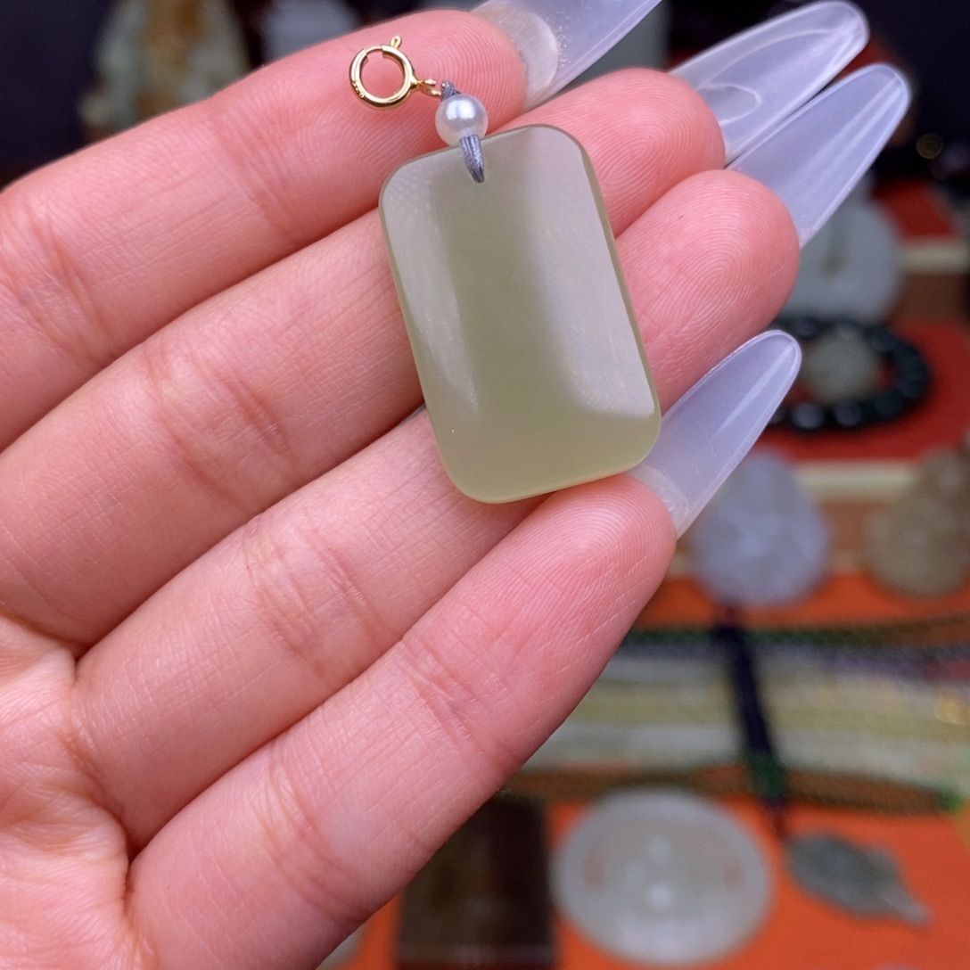 和田玉颈饰未镶嵌穿绳需备注