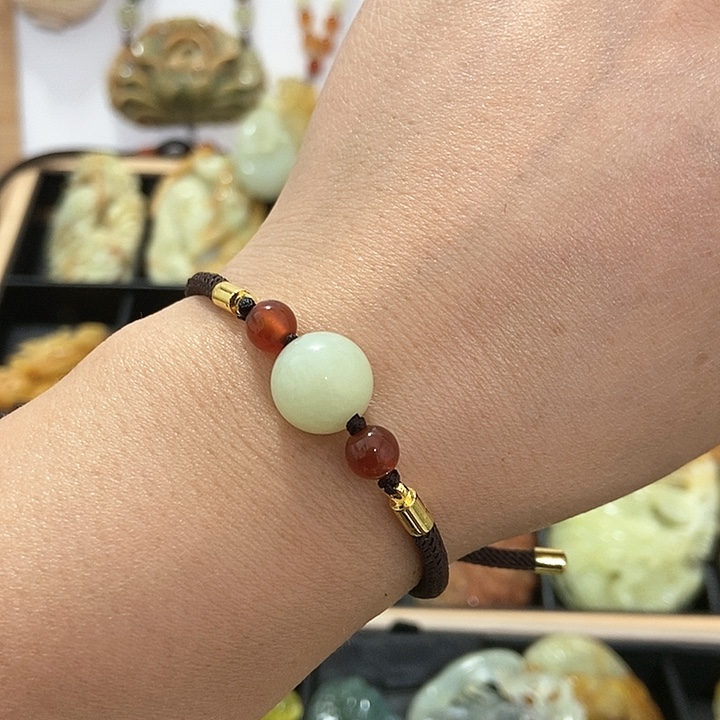 蛇纹石玉挂件未镶嵌