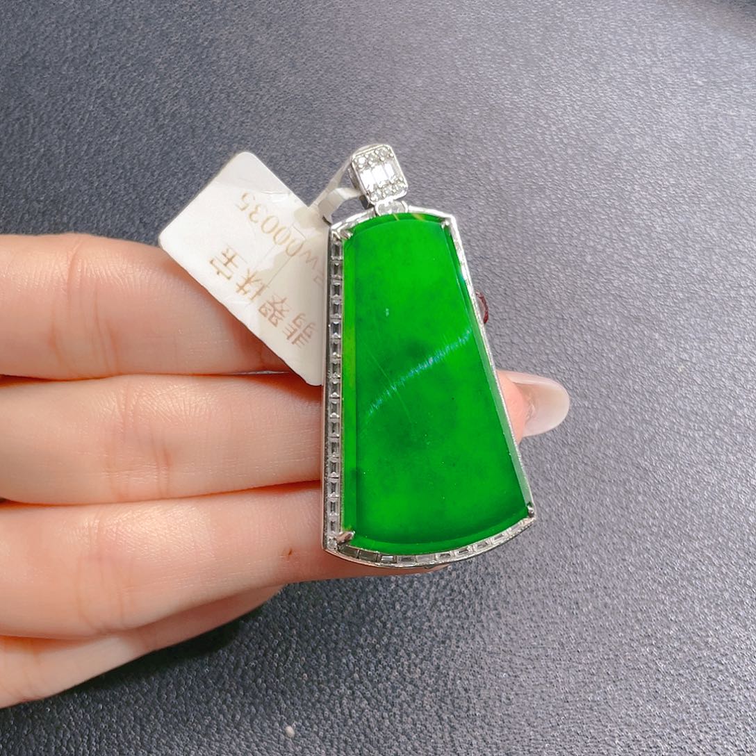 翡翠吊坠(不含链)未镶嵌