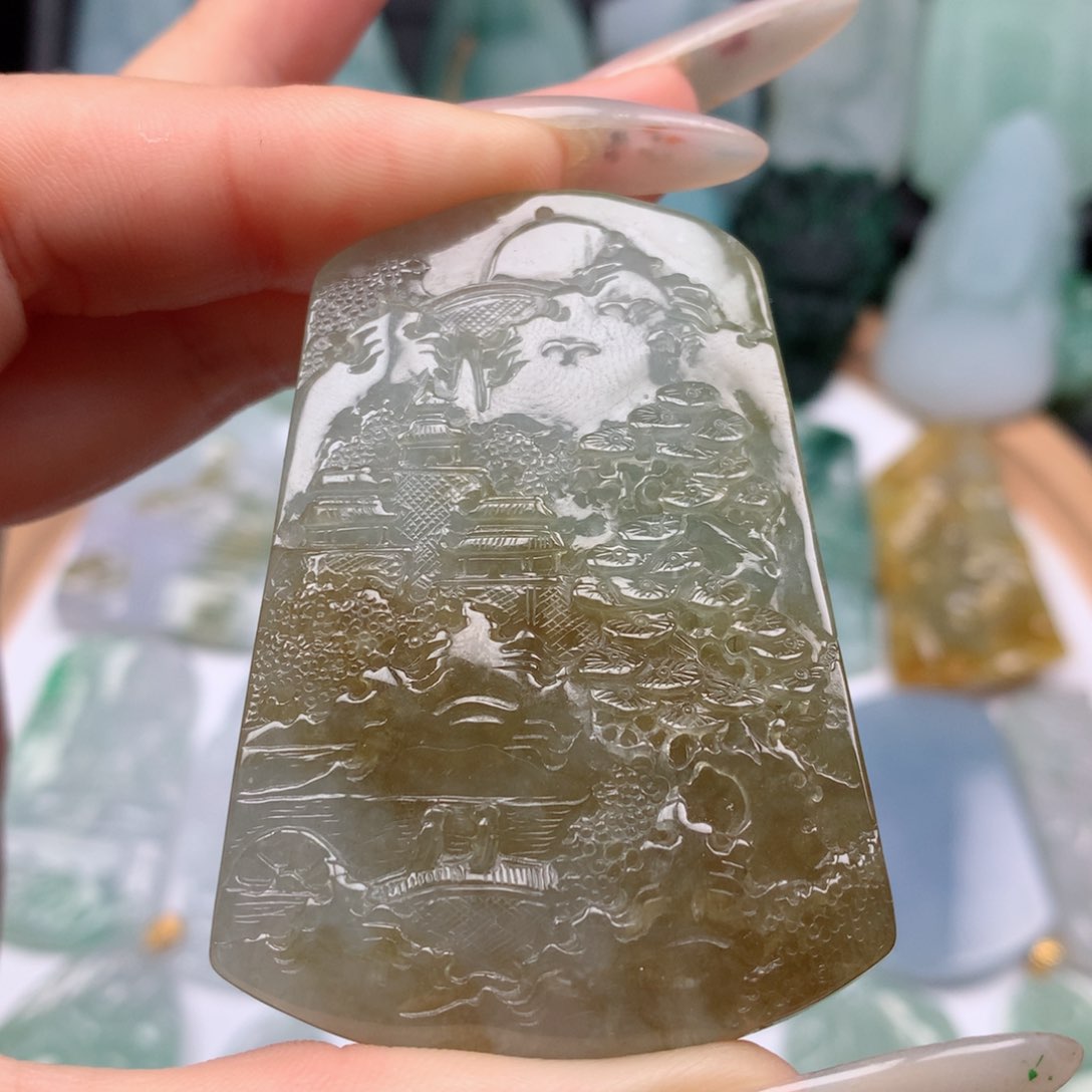 【闪购商品】翡翠颈饰未镶嵌山水