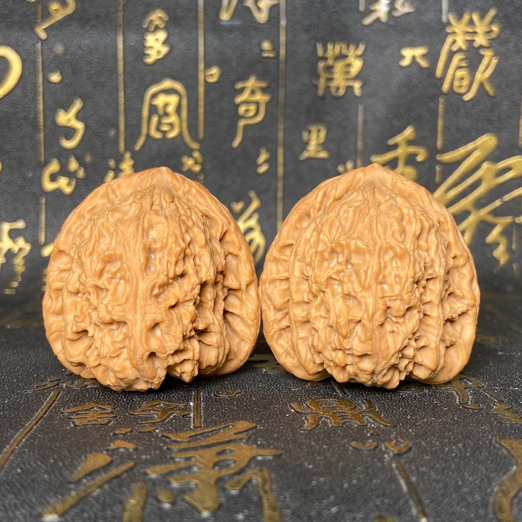 文玩核桃把件万字纹南疆石边42肚42高41.5
