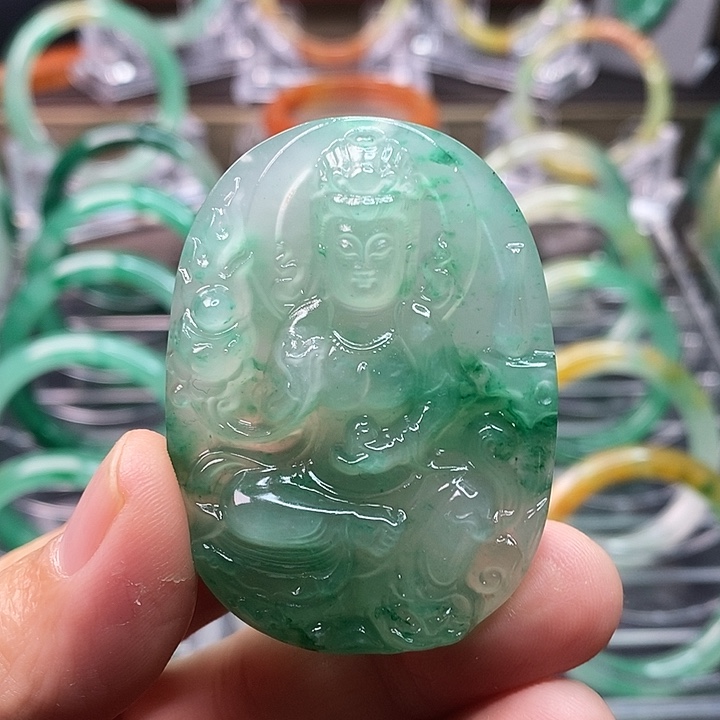 石英质玉颈饰未镶嵌