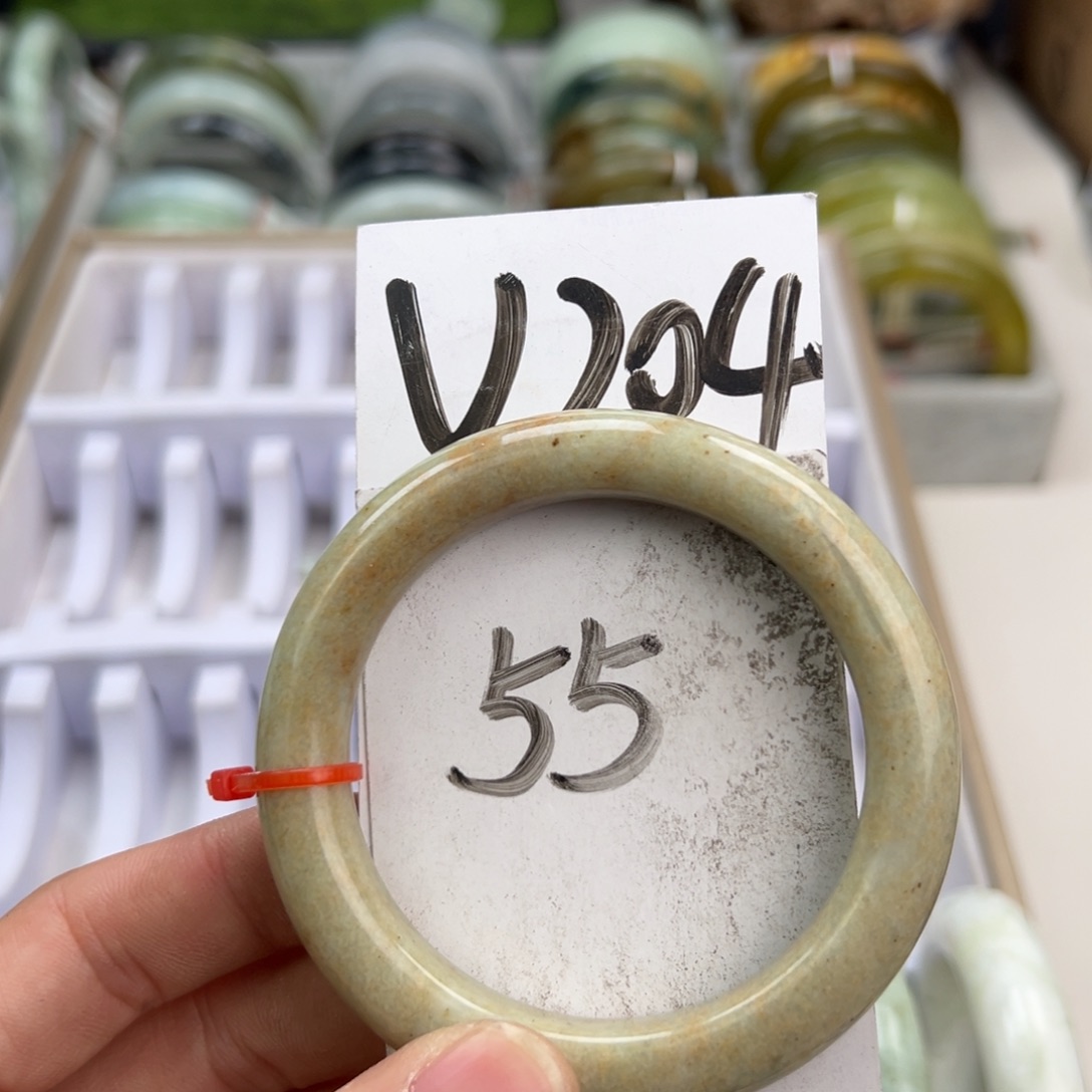 岫玉手镯未镶嵌天然岫玉