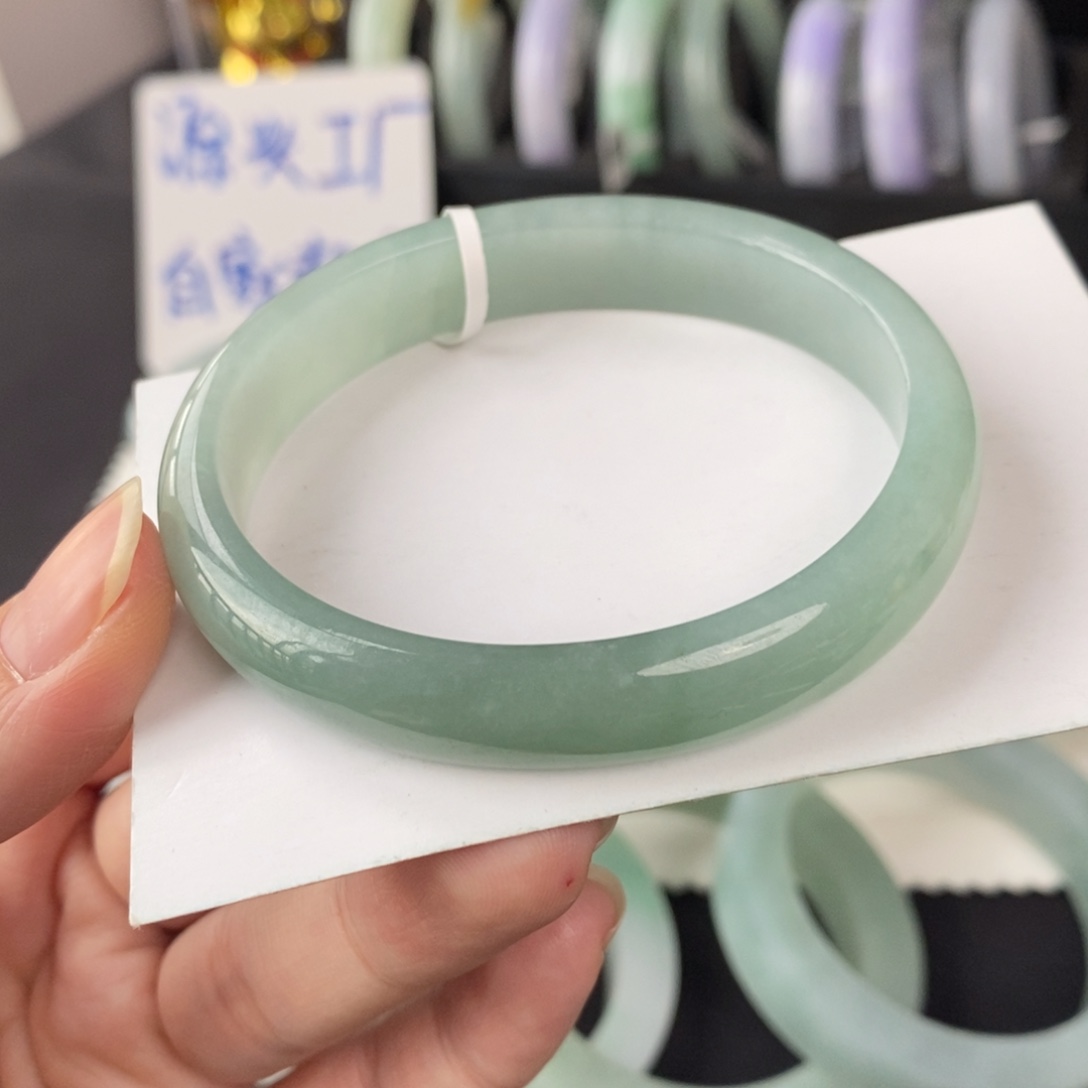 翡翠未镶嵌手镯湖绿贵妃56.5