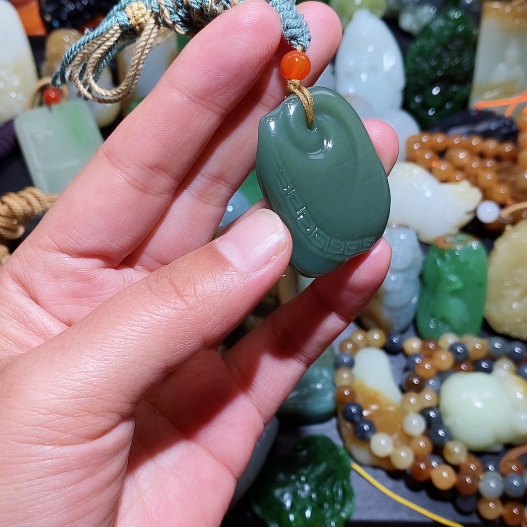 和田玉挂件未镶嵌