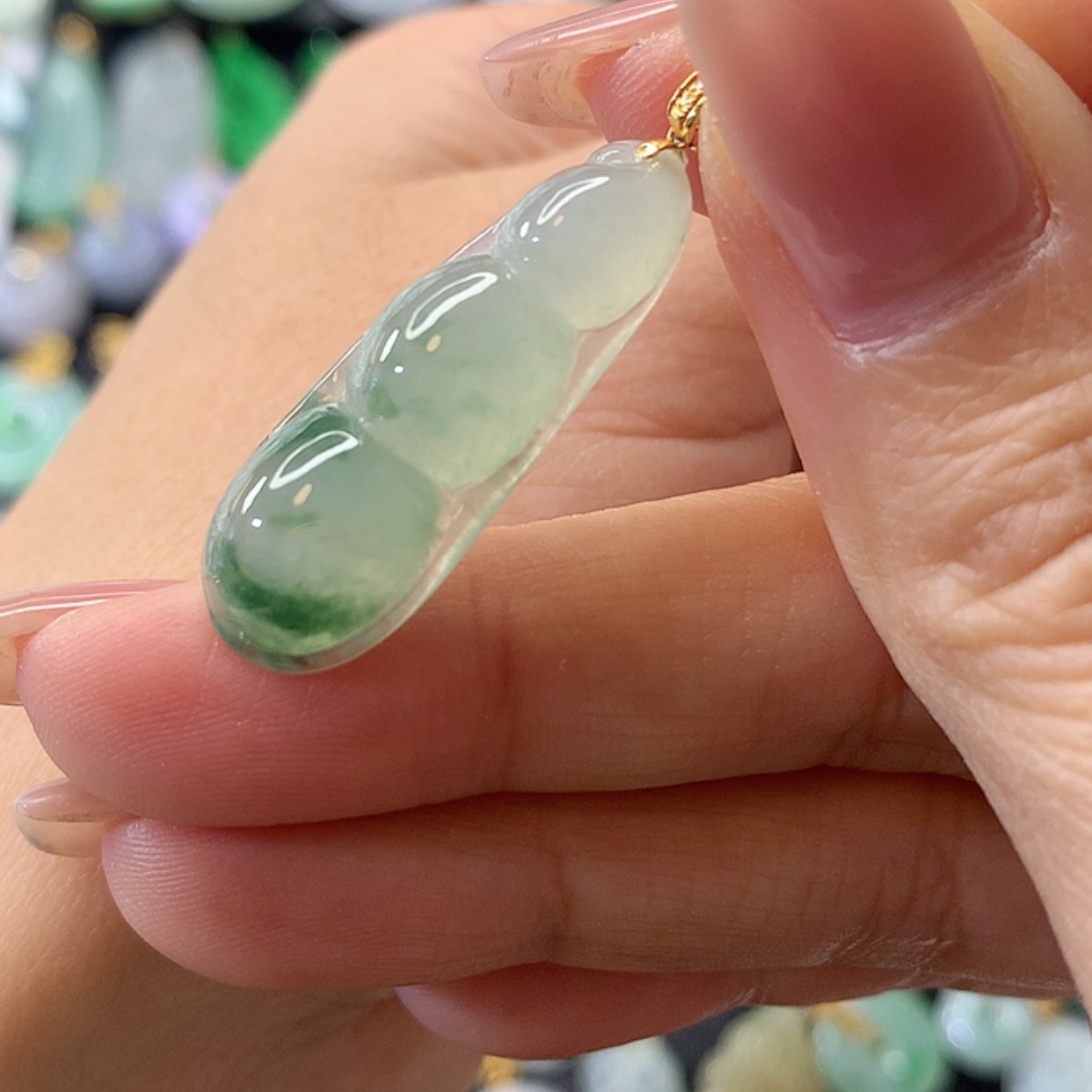 【闪购商品】翡翠吊坠(赠链)18K金镶嵌