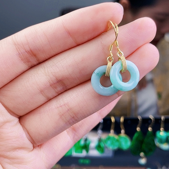 翡翠耳饰未镶嵌饰品