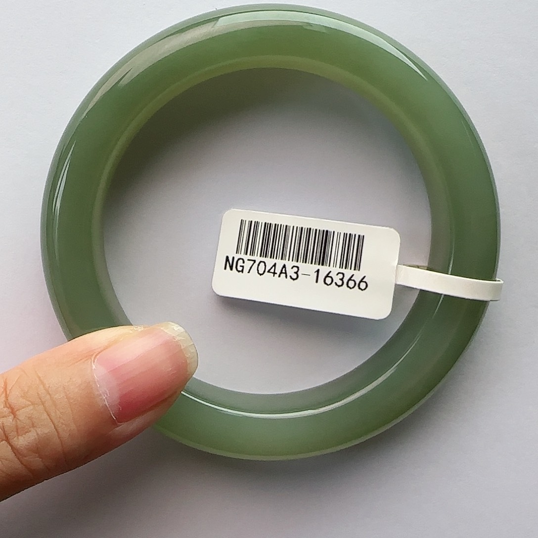 和田玉手镯未镶嵌56