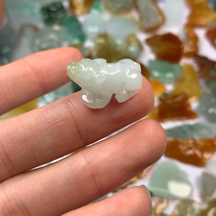 翡翠未镶嵌颈饰翡翠