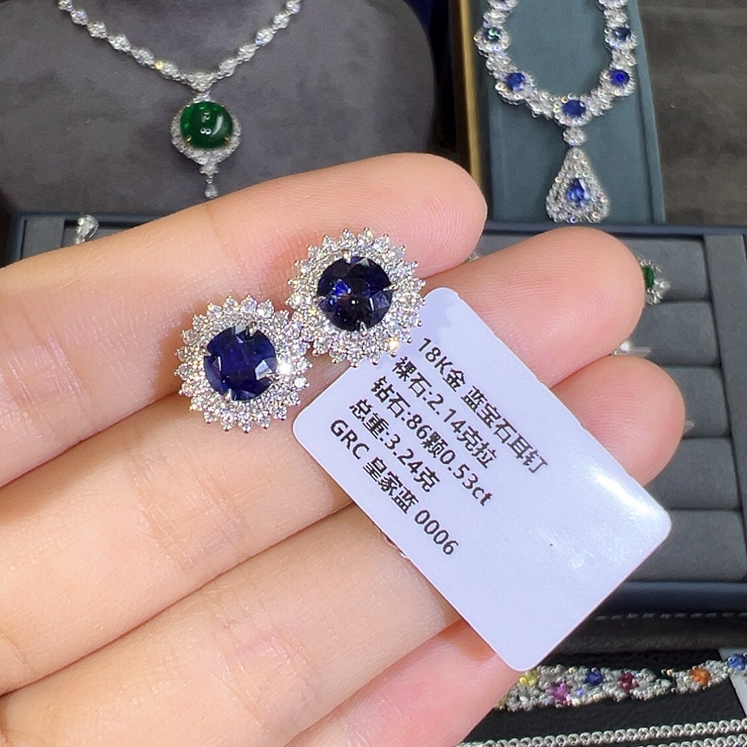 蓝宝石耳钉18K金镶嵌