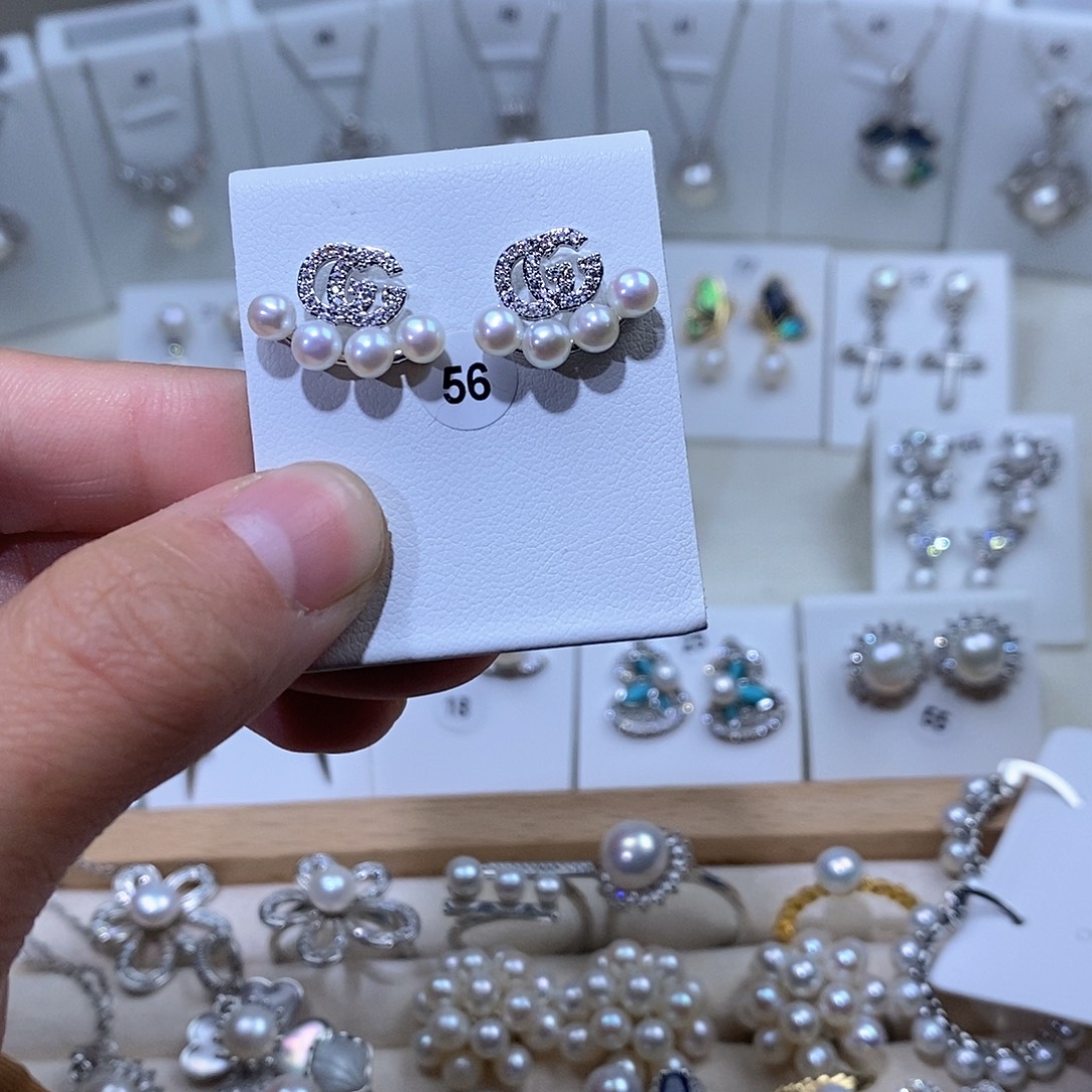 未镶嵌淡水珍珠耳饰