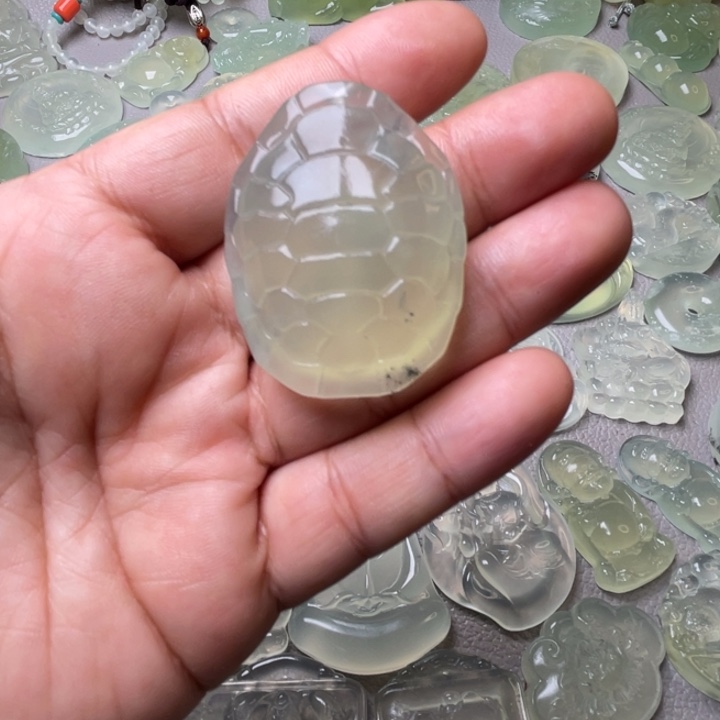 岫玉吊坠(赠链)未镶嵌