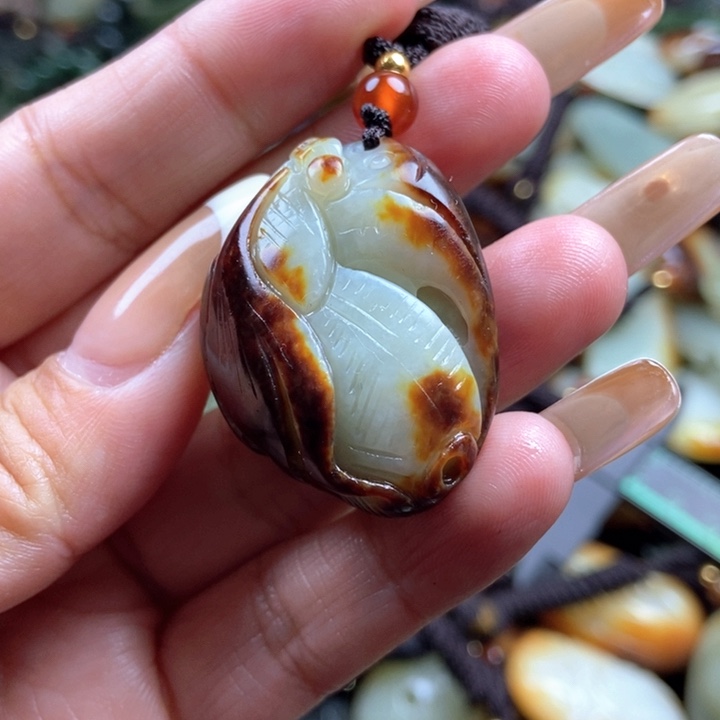 和田玉颈饰未镶嵌