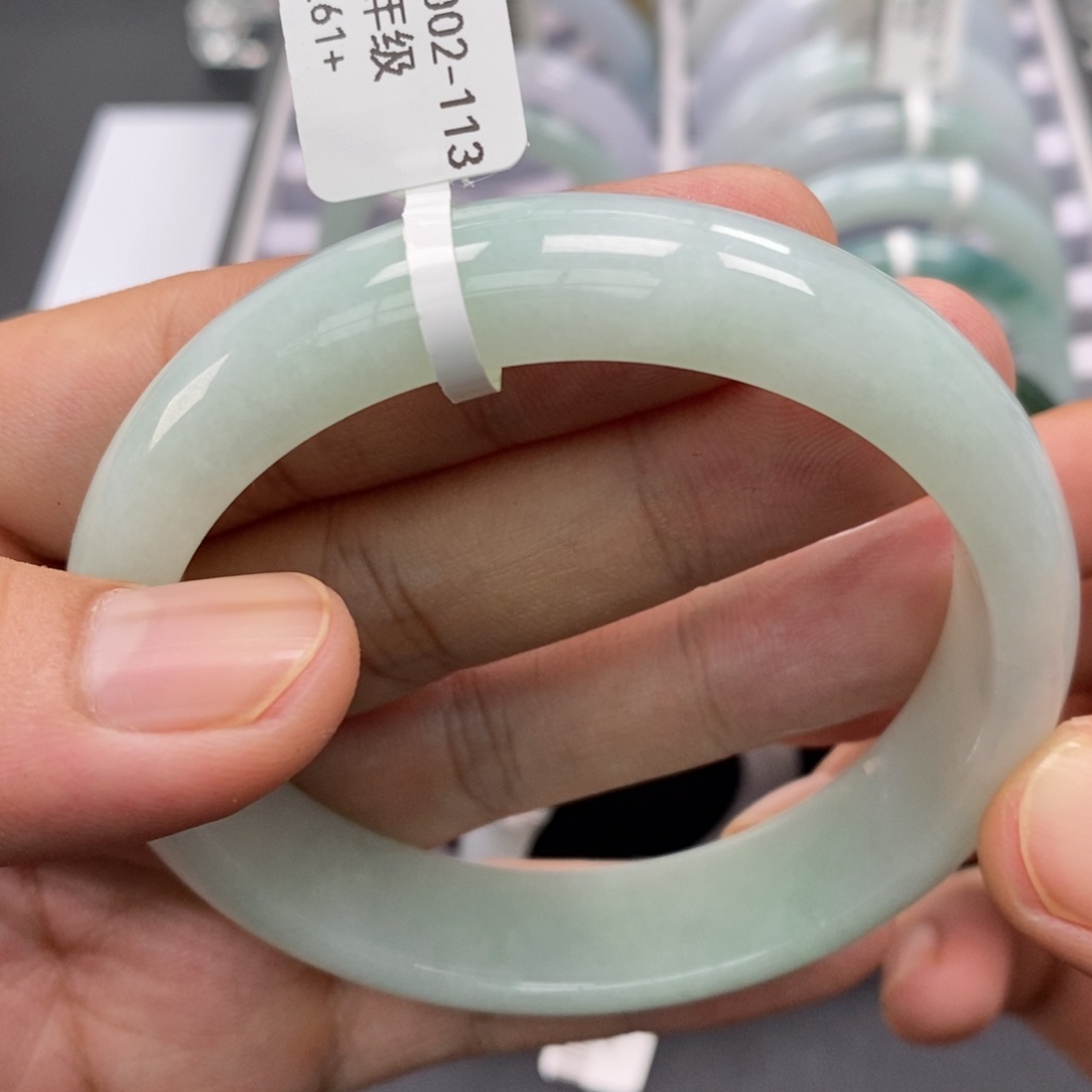 翡翠未镶嵌手镯手镯