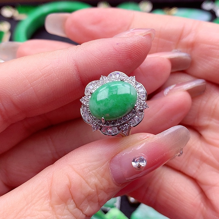 翡翠颈饰银S925镶嵌翡翠