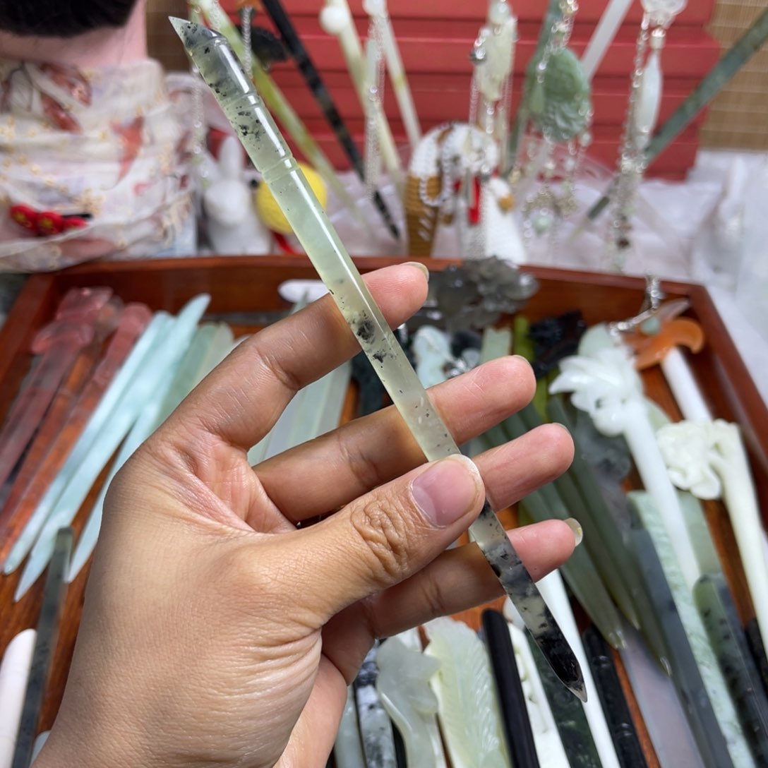 蛇纹石玉发饰未镶嵌