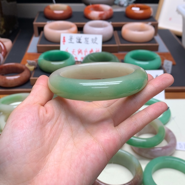 元***一石英质玉（非洲翠）合金佘太翠