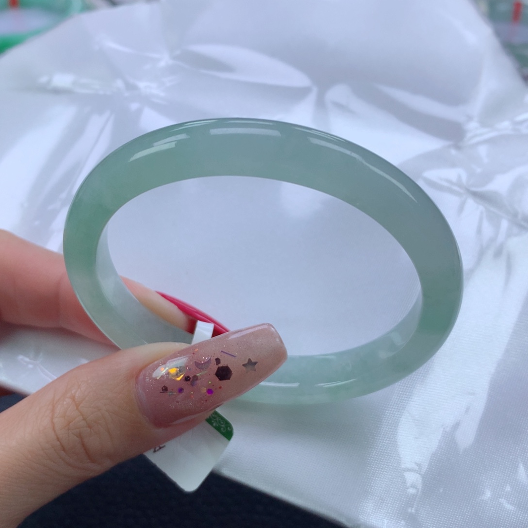 翡翠手镯未镶嵌53.6贵妃