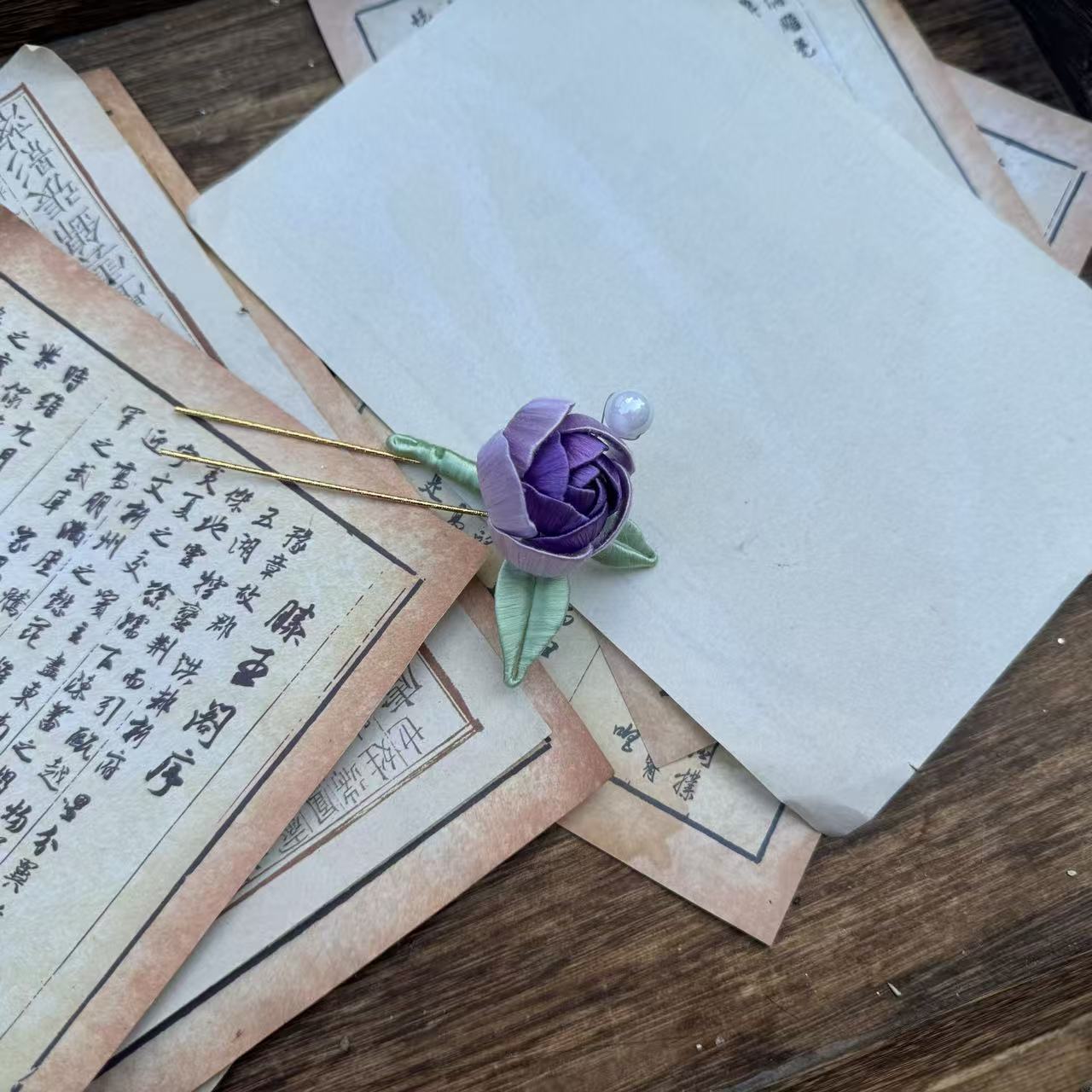 缠花玫瑰花苞紫色小u。前尘梦古风汉服配饰