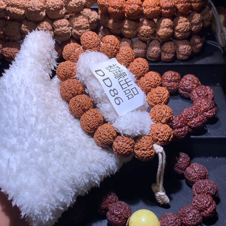 用***3吊坠金刚菩提21尺六星蜂王六瓣